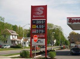 Gasoline hits $3.95 per gallon